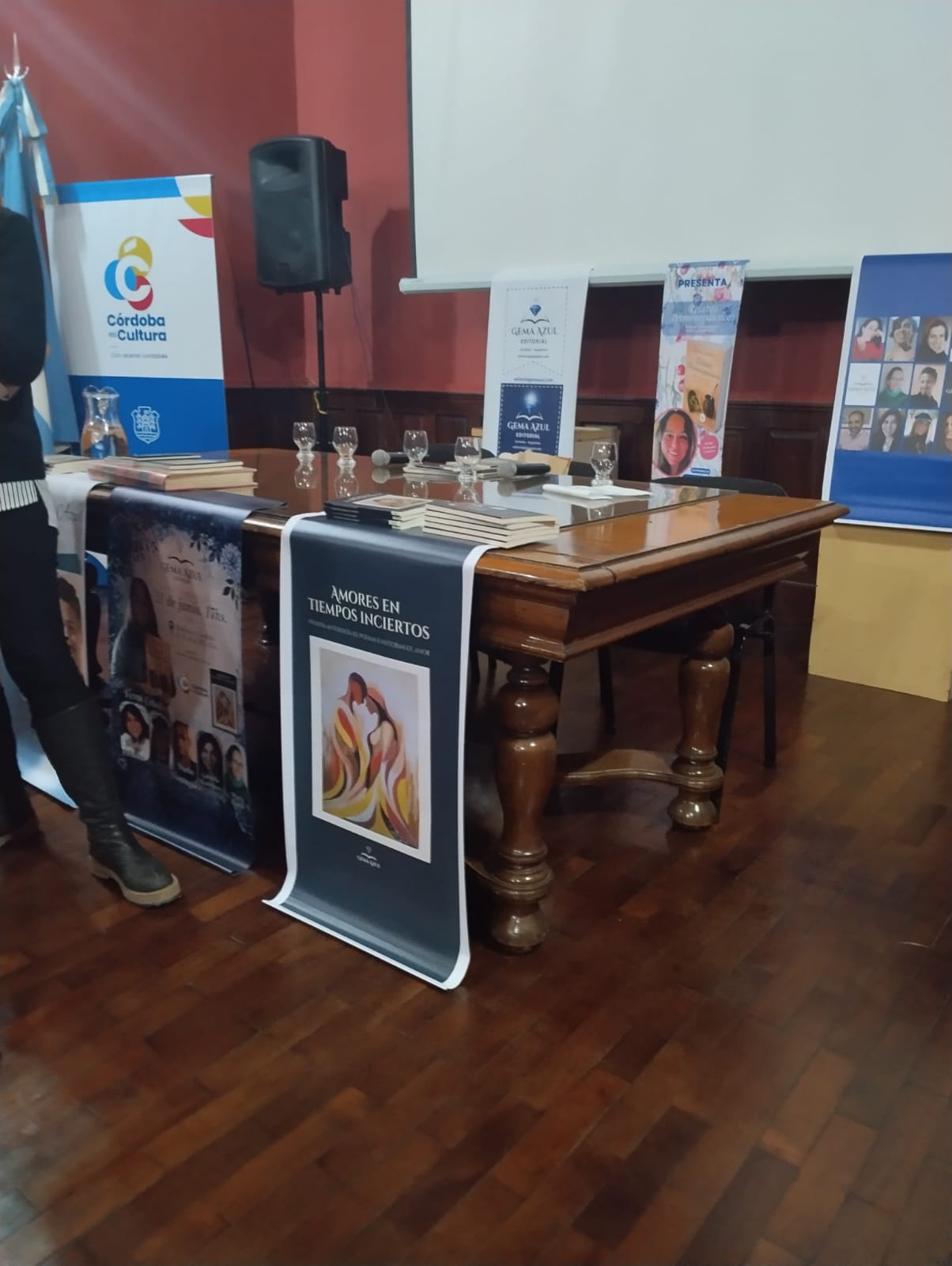 Presentación de Relatos Premenopáusicos